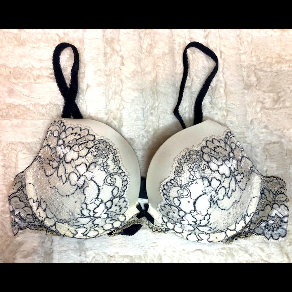 Victoria’s Secret bra